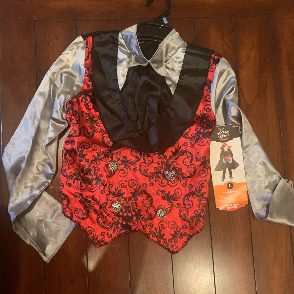 Halloween costume vampire shirt